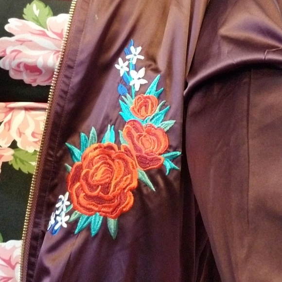 Cute jacket - Picture 3 of 3